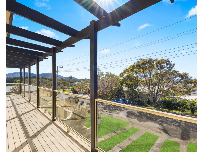 3 High Street, Crescent Head NSW 2440