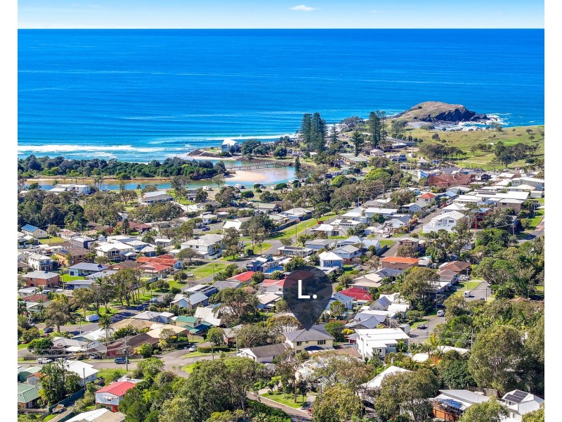 3 High Street, Crescent Head NSW 2440