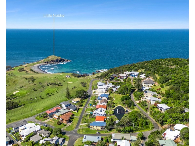 6 Gowing Street, Crescent Head NSW 2440