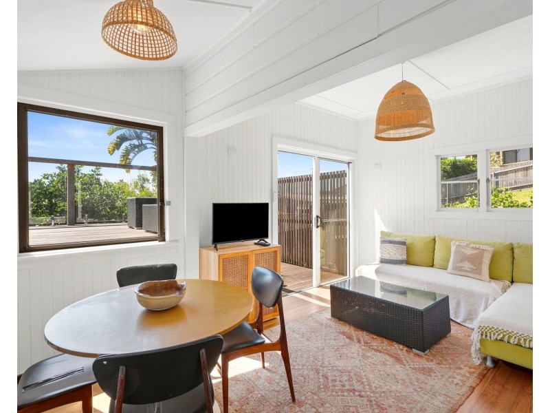 6 Gowing Street, Crescent Head NSW 2440