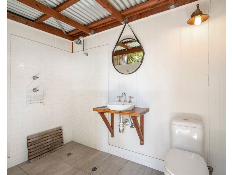 6 Gowing Street, Crescent Head NSW 2440