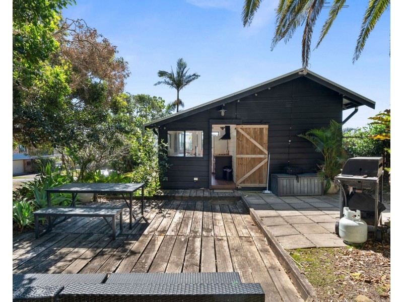 6 Gowing Street, Crescent Head NSW 2440