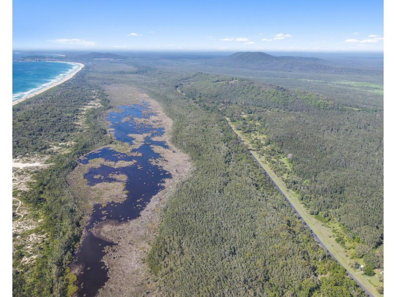 1 Loftus Road, Crescent Head NSW 2440