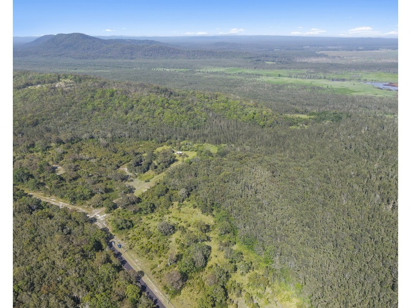 1 Loftus Road, Crescent Head NSW 2440