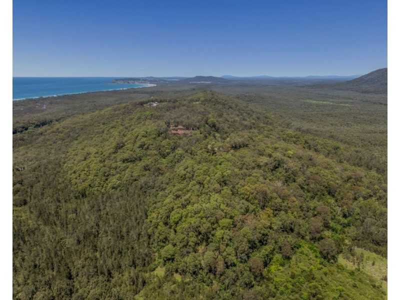 1 Loftus Road, Crescent Head NSW 2440