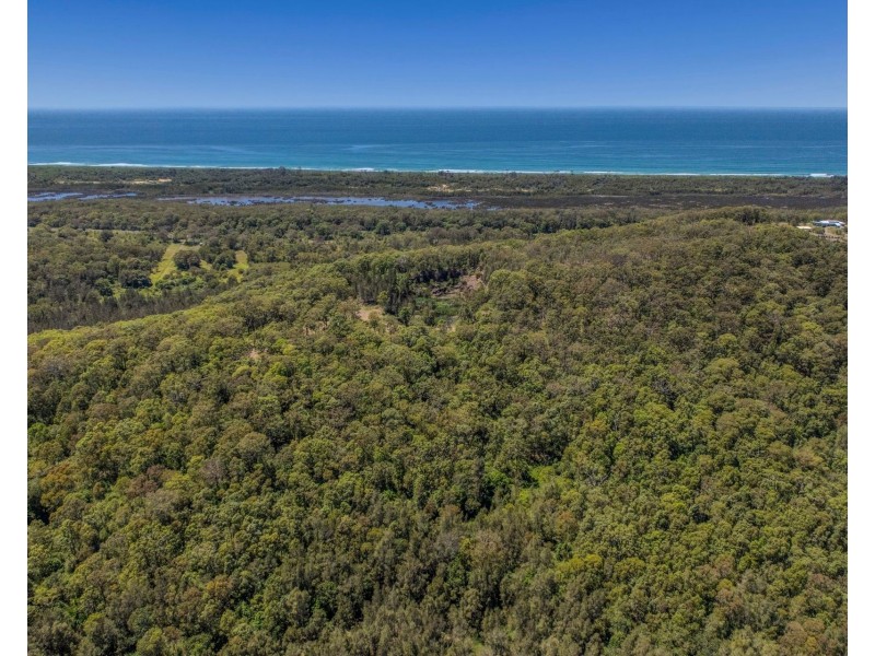 1 Loftus Road, Crescent Head NSW 2440