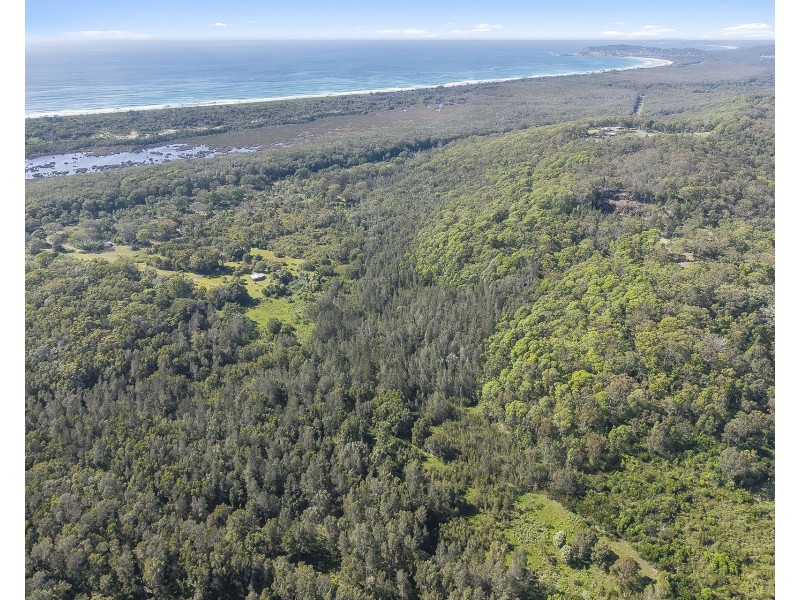 1 Loftus Road, Crescent Head NSW 2440