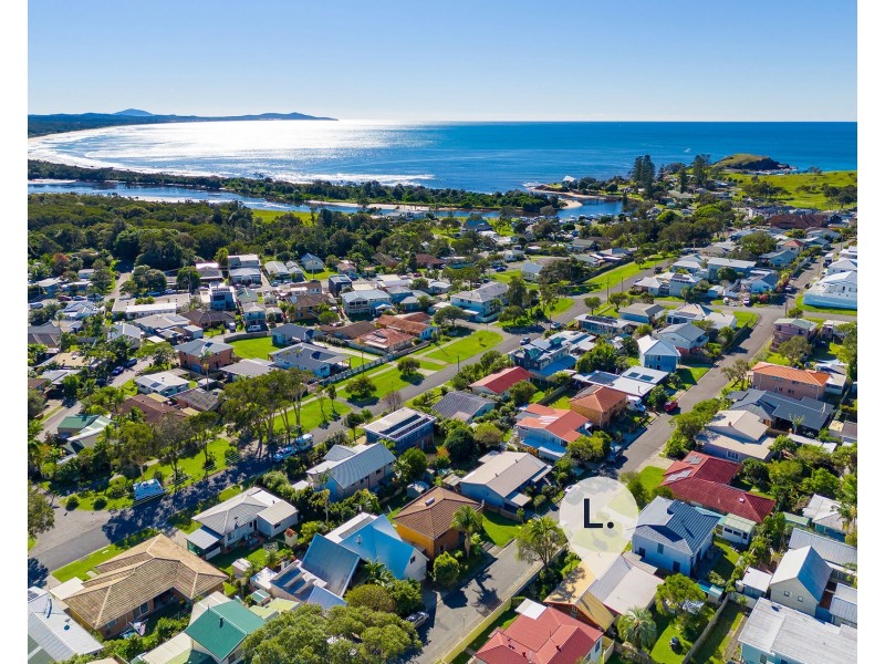 26 Hodgson Street, Crescent Head NSW 2440