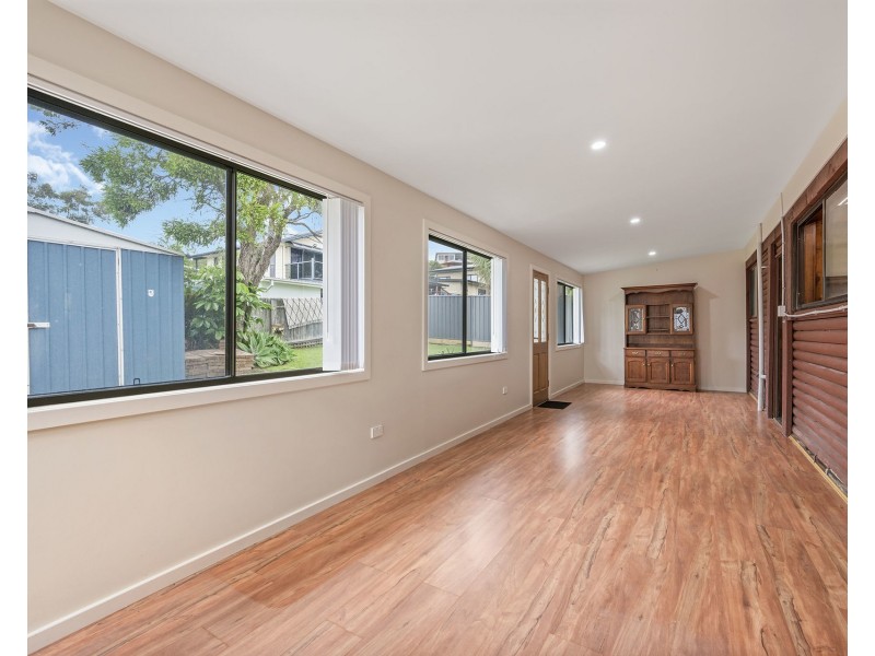 26 Hodgson Street, Crescent Head NSW 2440