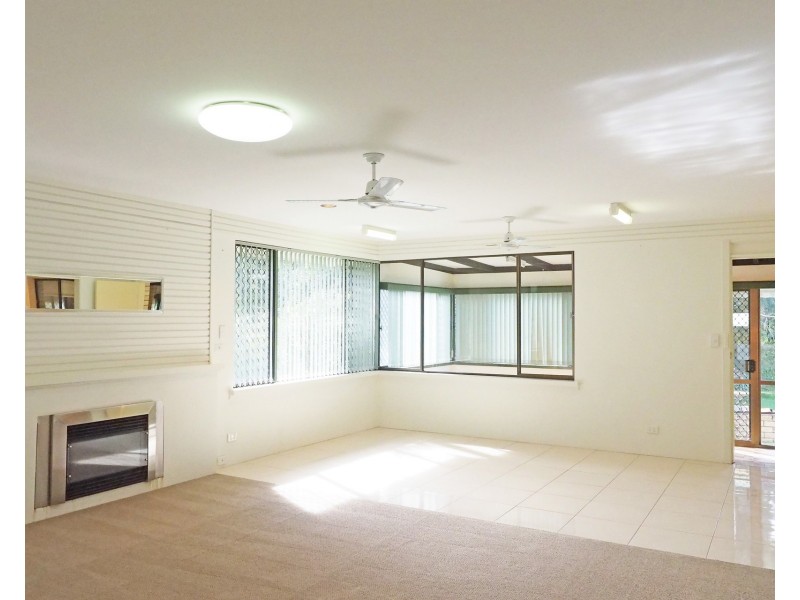 1 Lake Street, Crescent Head NSW 2440