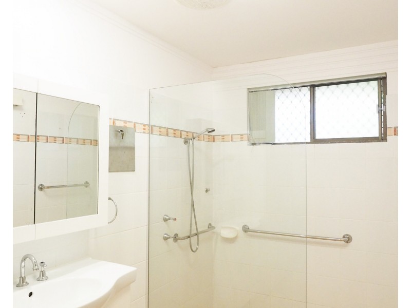 1 Lake Street, Crescent Head NSW 2440