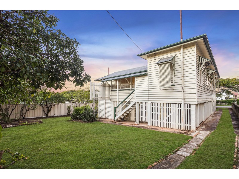 1 Wolseley Street, Clayfield QLD 4011