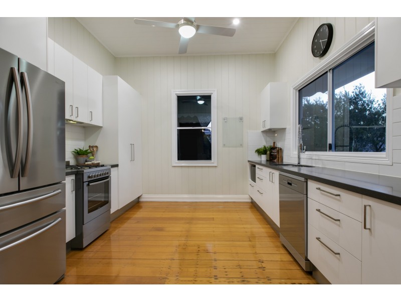 15 Adamson Street, Wooloowin QLD 4030