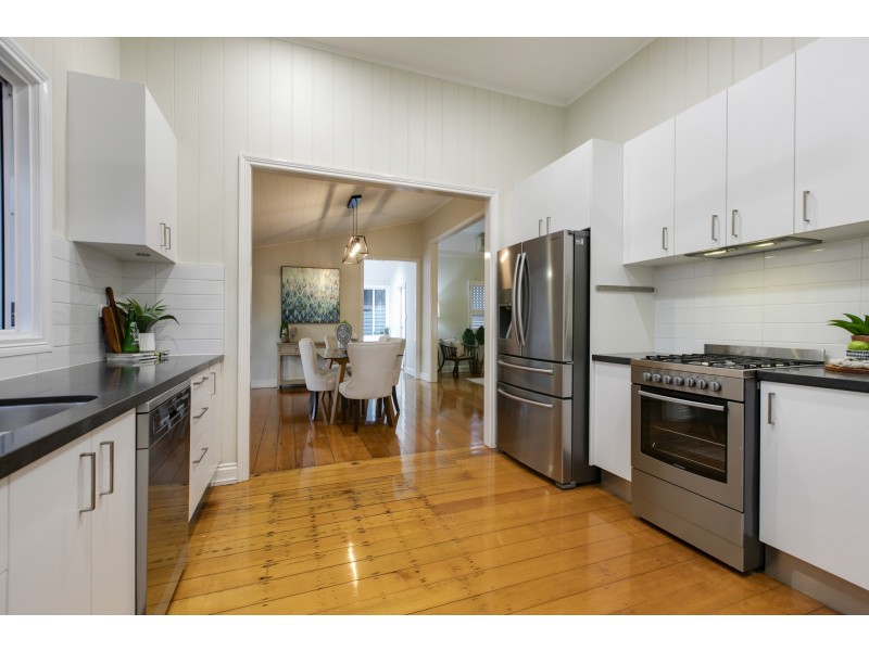 15 Adamson Street, Wooloowin QLD 4030