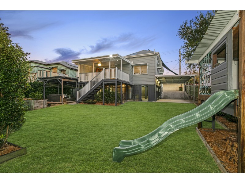 15 Adamson Street, Wooloowin QLD 4030