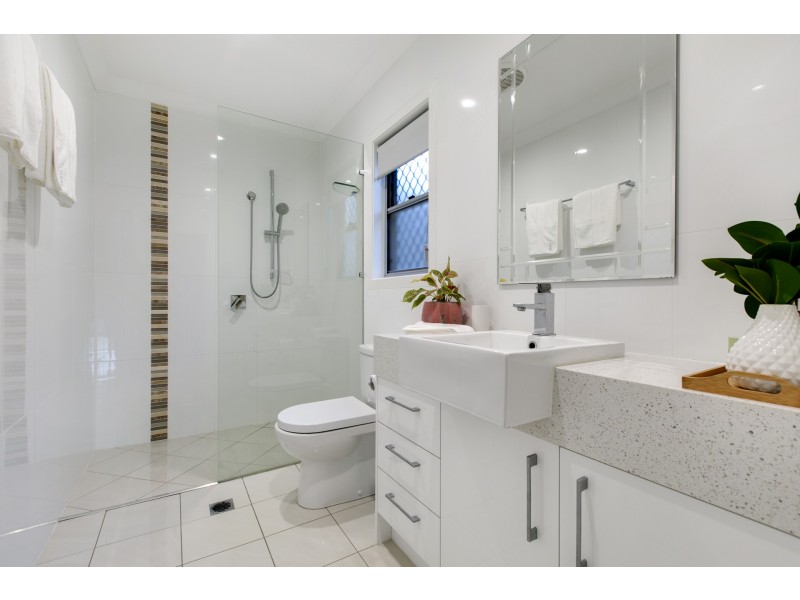 1/42 Campbell Terrace, Wavell Heights QLD 4012