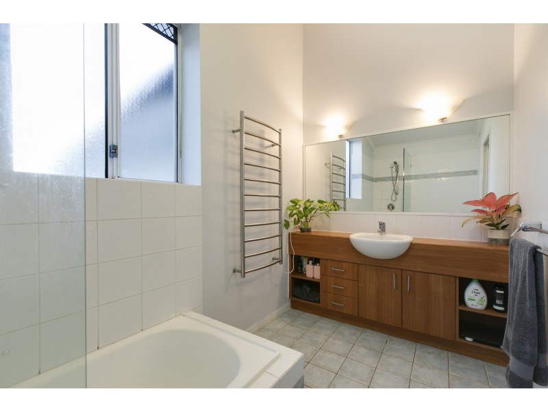 123 Park Avenue, Clayfield QLD 4011