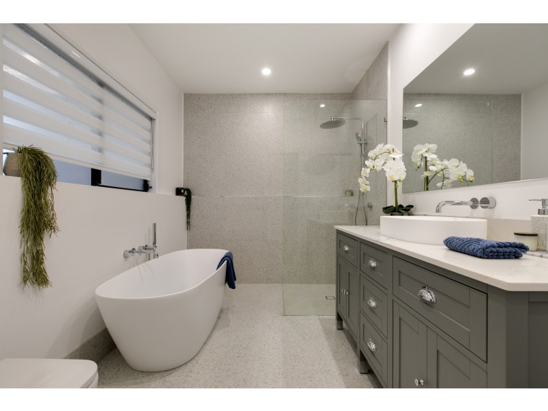 55 Lewis Street, Clayfield QLD 4011