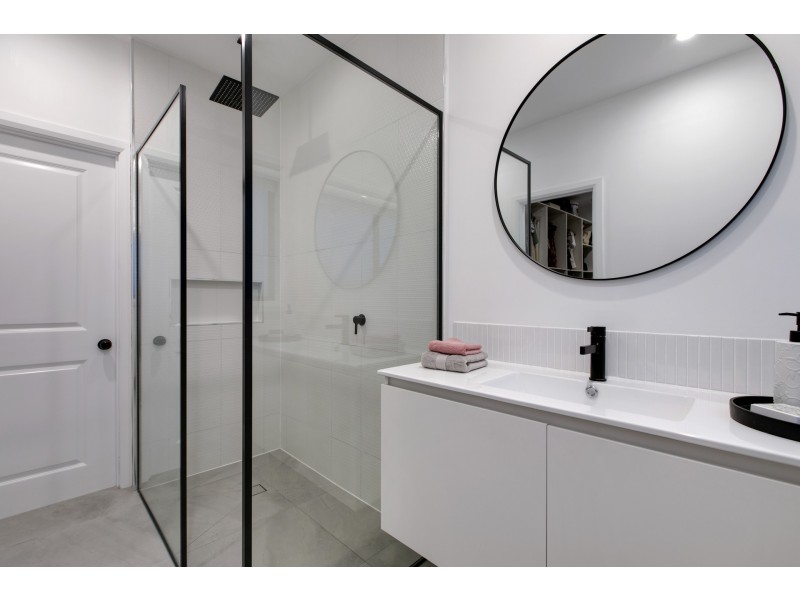 55 Lewis Street, Clayfield QLD 4011