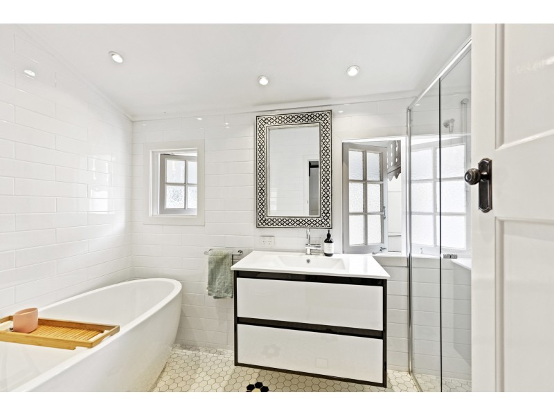 12 Burrell Street, Clayfield QLD 4011