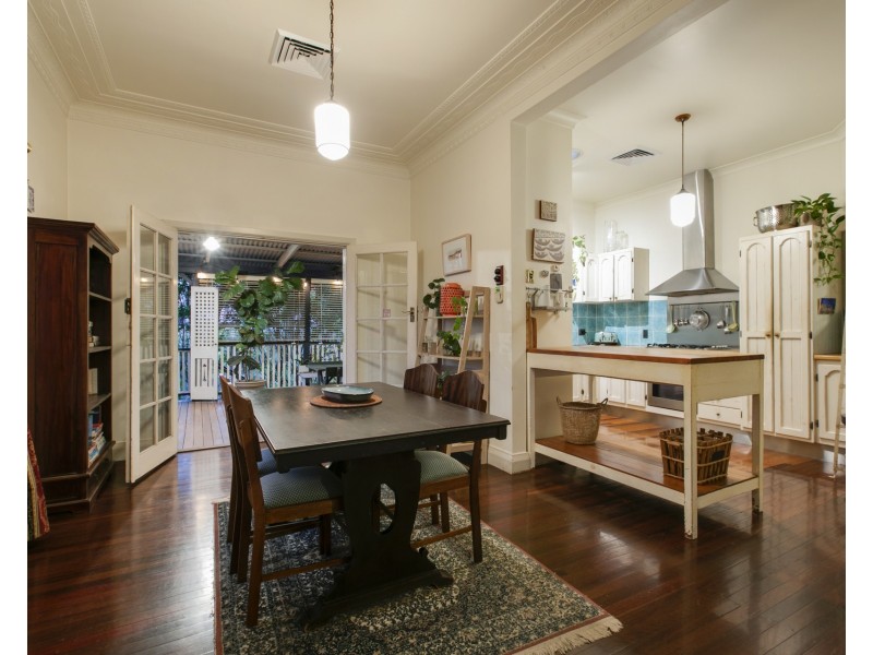 25 Railway Parade, Clayfield QLD 4011