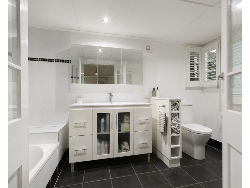 7 Bellevue Terrace, Clayfield QLD 4011