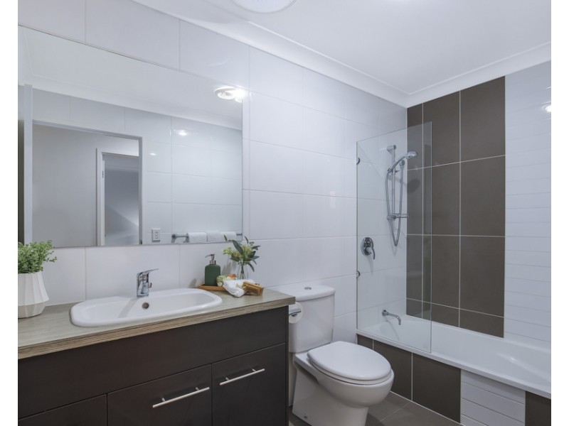 2/12 Olivia Street, Northgate QLD 4013