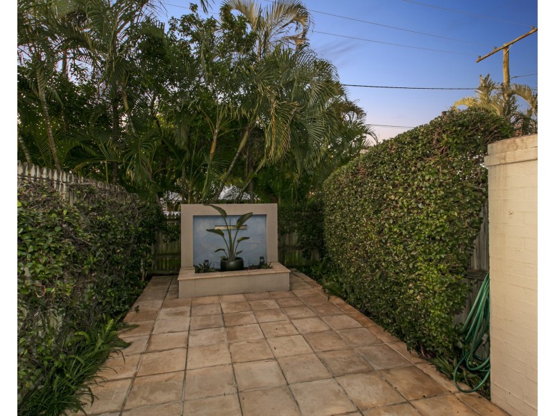 2/23 London Road, Clayfield QLD 4011