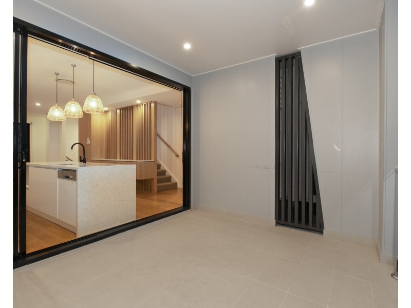 2/25 Royal Street, Paddington QLD 4064