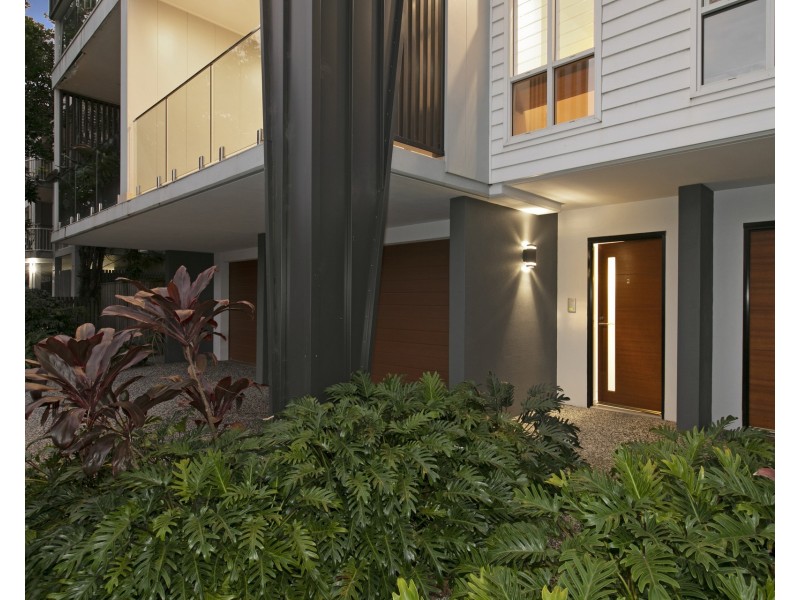 2/25 Royal Street, Paddington QLD 4064