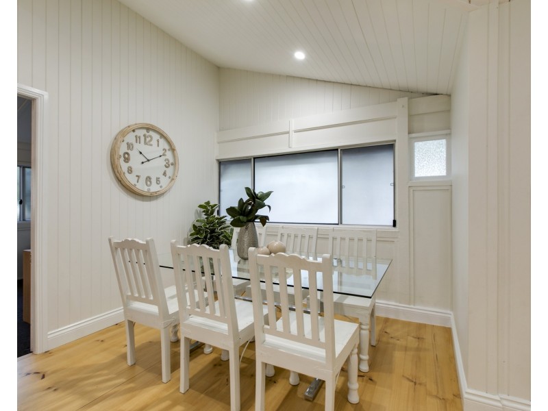 27 Adamson Street, Wooloowin QLD 4030