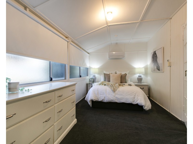 27 Adamson Street, Wooloowin QLD 4030