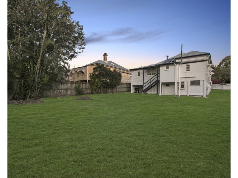 27 Adamson Street, Wooloowin QLD 4030