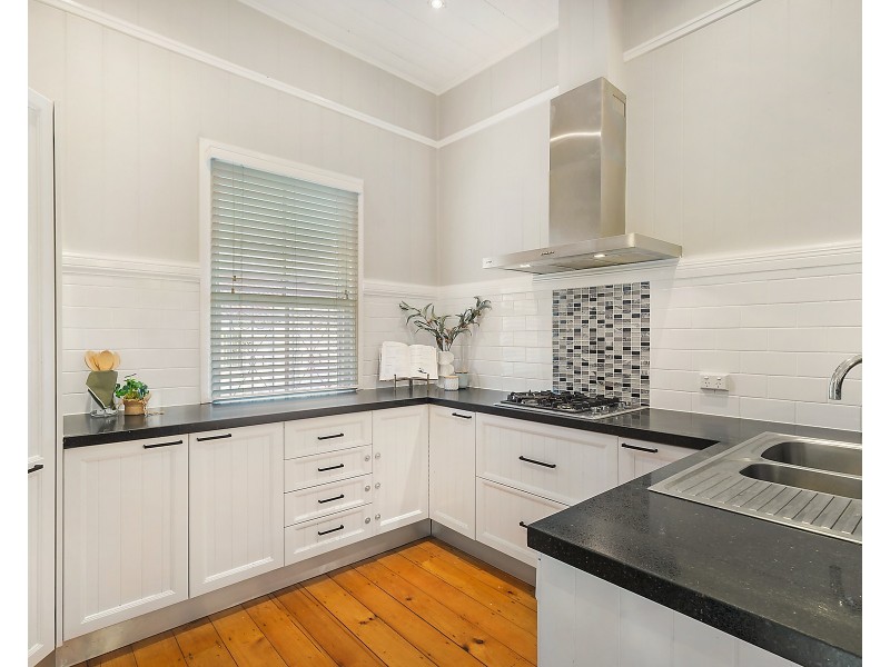 213 Hudson Road, Wooloowin QLD 4030