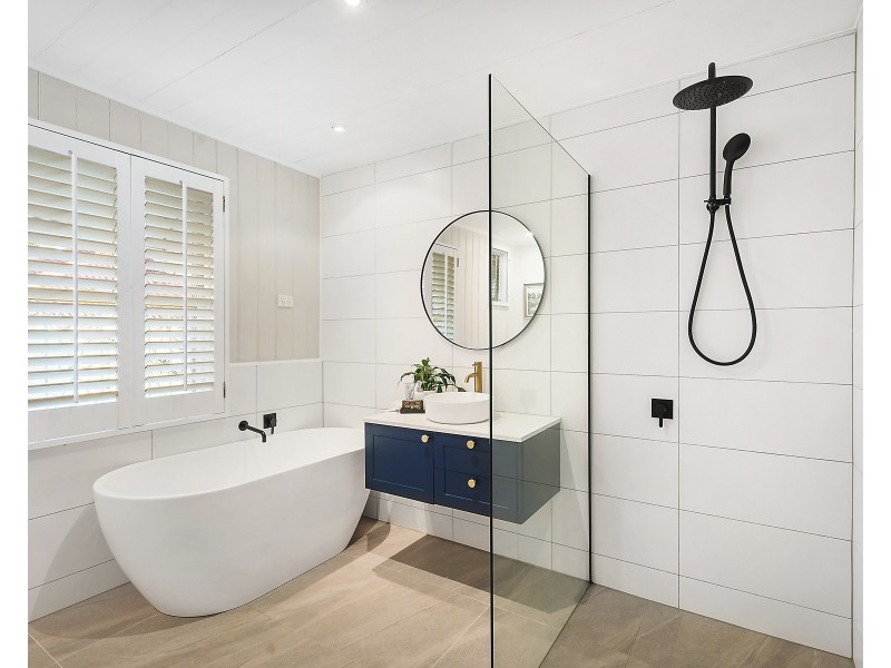 213 Hudson Road, Wooloowin QLD 4030