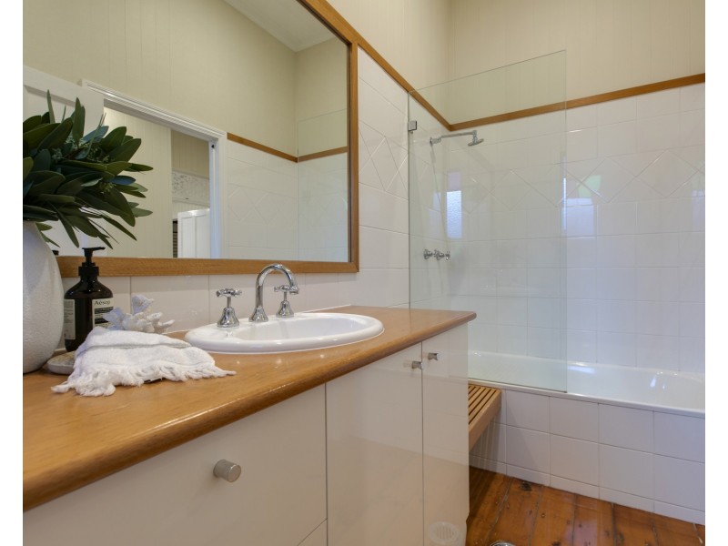 60 Reeve Street, Clayfield QLD 4011