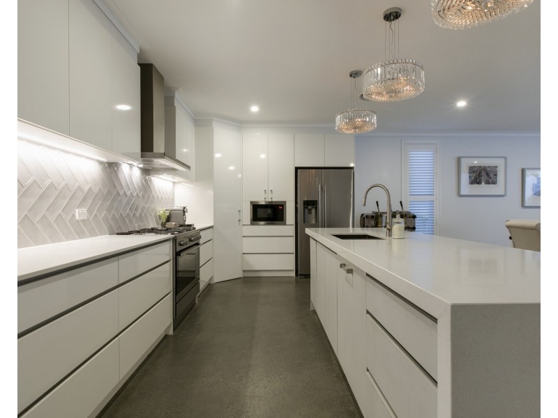 10 Cambridge Street, Nundah QLD 4012