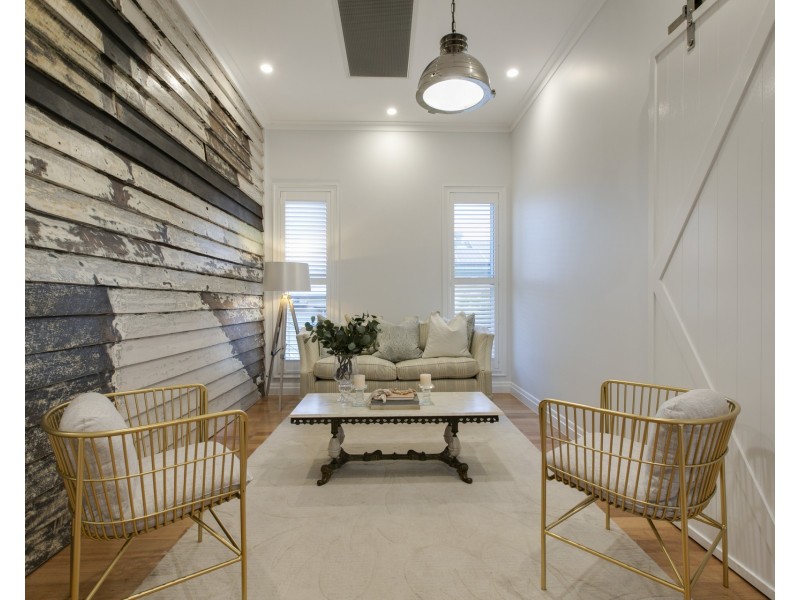 10 Cambridge Street, Nundah QLD 4012