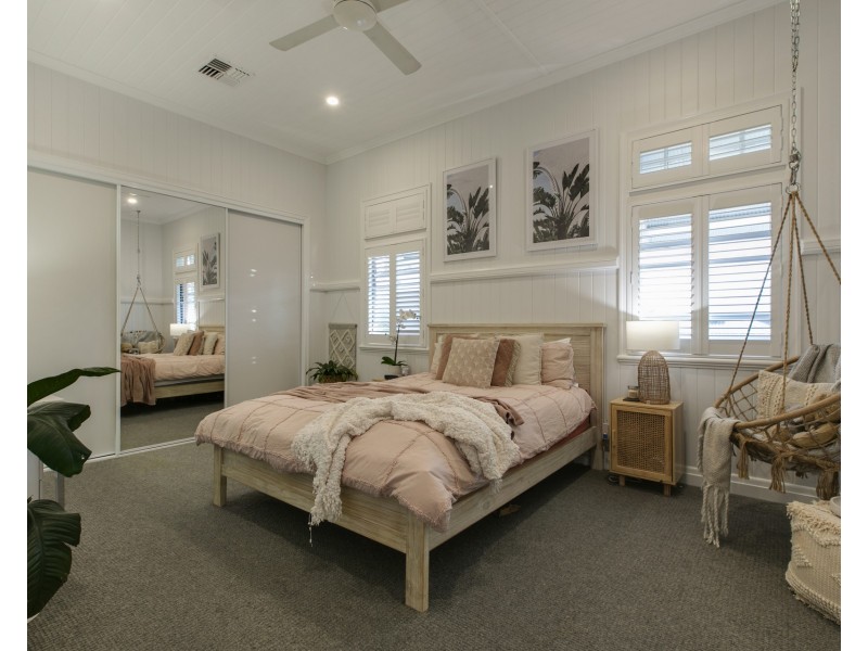 10 Cambridge Street, Nundah QLD 4012