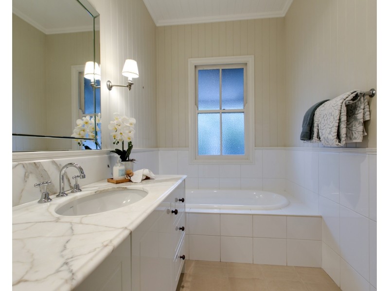 98 Bellevue Terrace, Clayfield QLD 4011