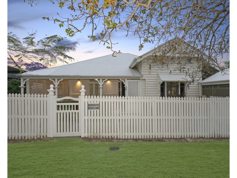 98 Bellevue Terrace, Clayfield QLD 4011