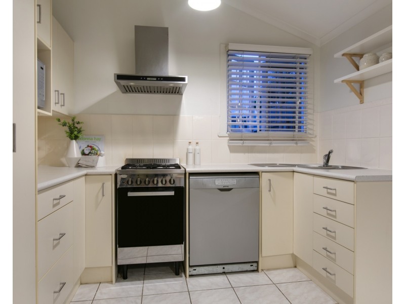 74 Oates Parade, Northgate QLD 4013