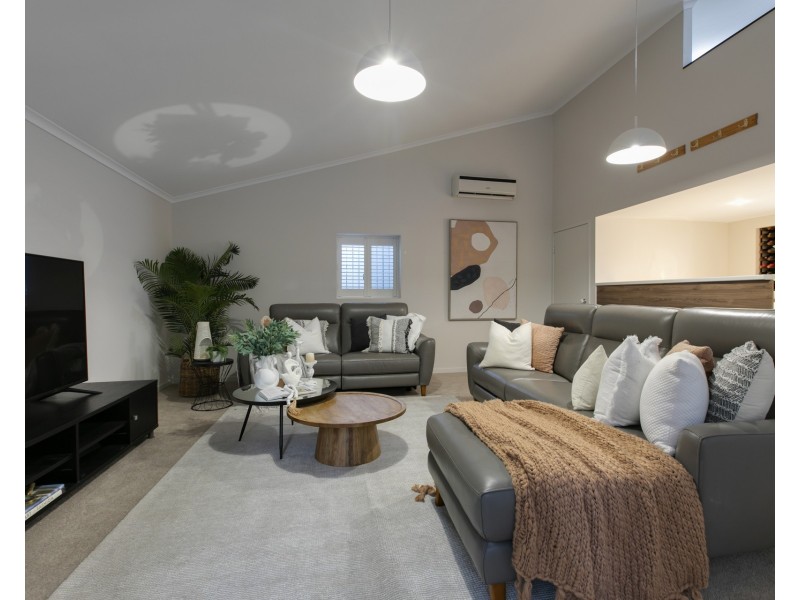 68 Alutha Road, The Gap QLD 4061