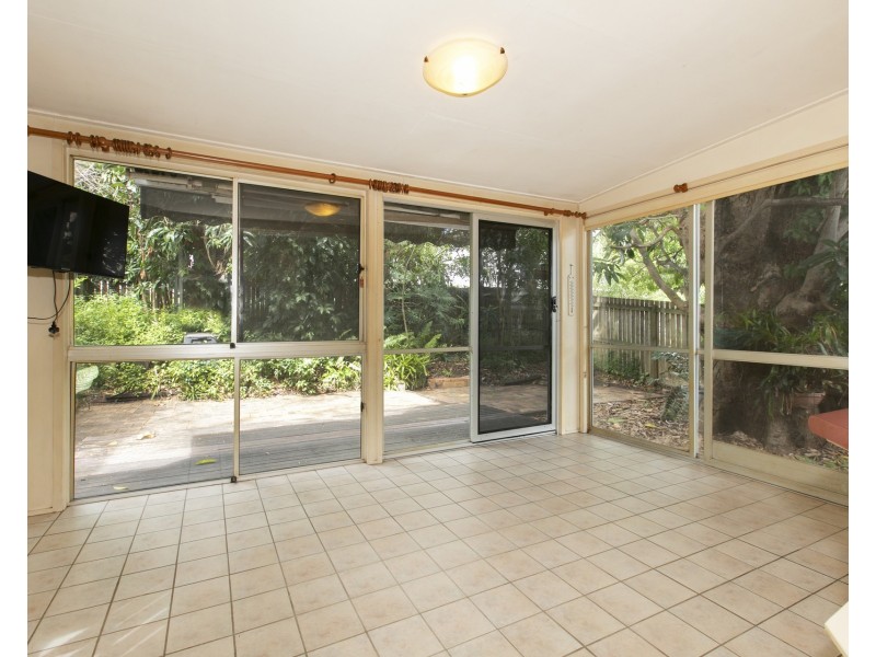 37 Hutton Street, Clayfield QLD 4011