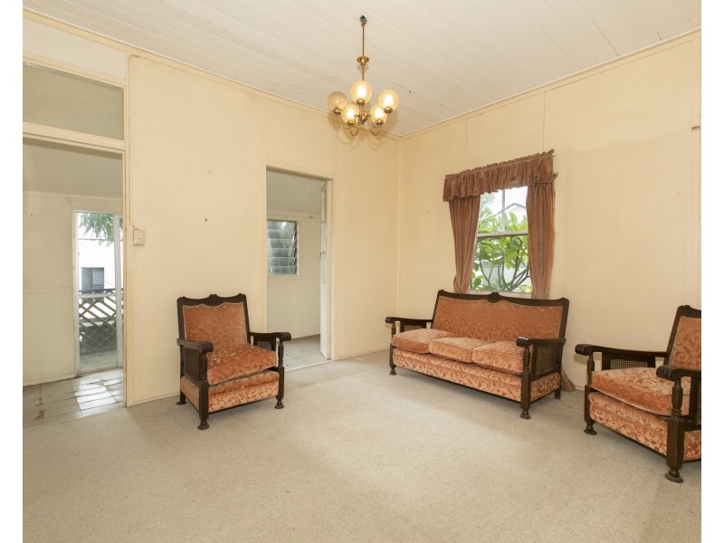 37 Hutton Street, Clayfield QLD 4011