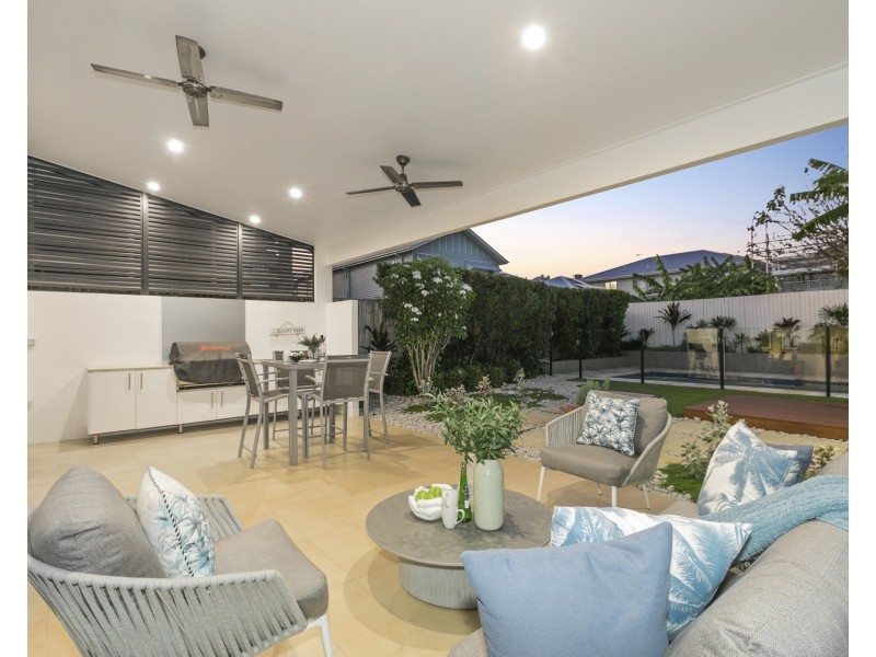 12 Price Street, Wooloowin QLD 4030