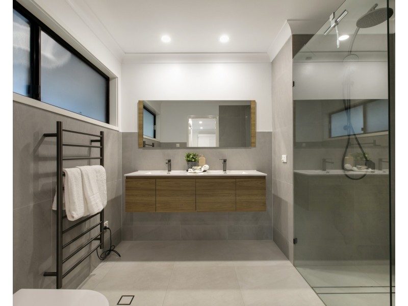 12 Price Street, Wooloowin QLD 4030