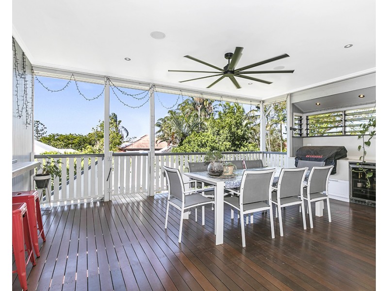 33 Sydney Street, Clayfield QLD 4011