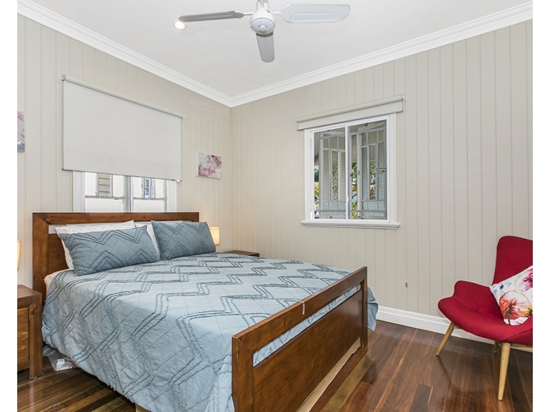 33 Sydney Street, Clayfield QLD 4011