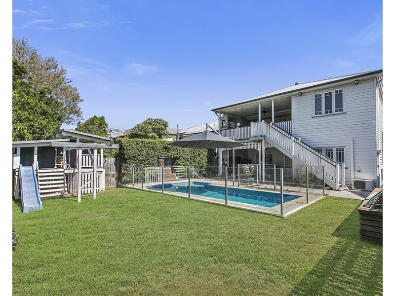 33 Sydney Street, Clayfield QLD 4011